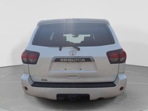 Used 2021 Toyota Sequoia Platinum RWD image 4