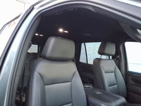 Used 2022 Chevrolet Tahoe LT w/ Luxury Package AWD/4WD image 18