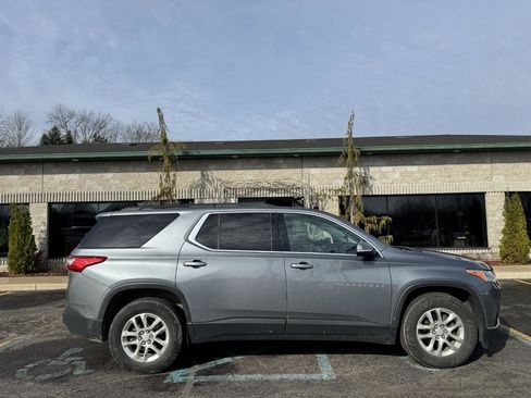 Used 2020 Chevrolet Traverse LT w/ LPO, Floor Liner Package image 2