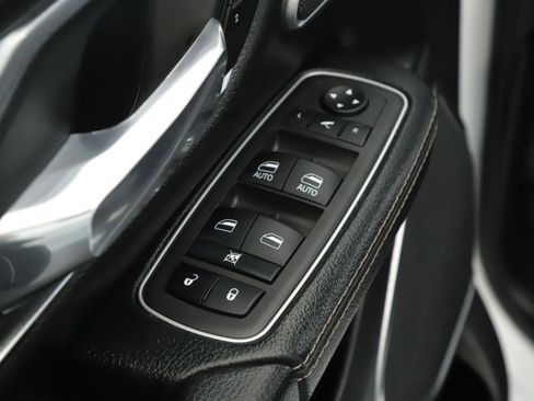 Certified 2022 RAM 1500 Laramie image 7