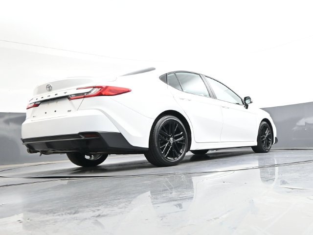 Used 2025 Toyota Camry SE FWD image 32