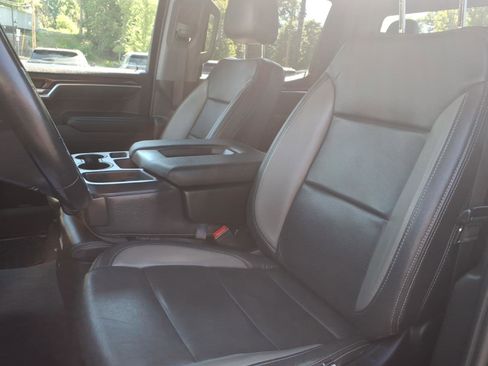 Used 2022 Chevrolet Silverado 1500 RST w/ Z71 Off-Road Package AWD/4WD image 11