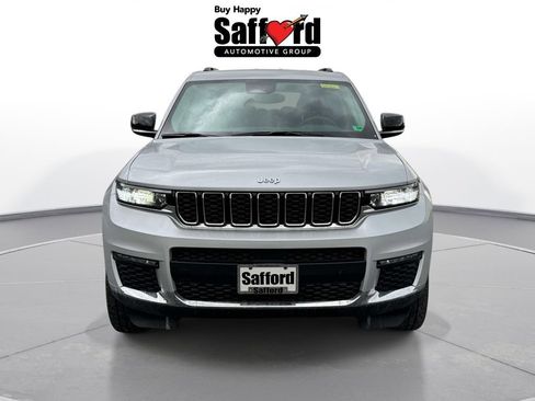 Used 2023 Jeep Grand Cherokee L Limited w/ Trailer Tow Group (B) AWD/4WD image 9