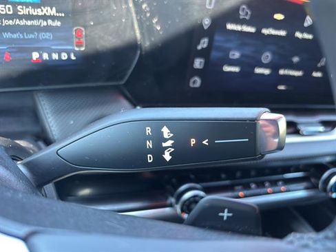 Used 2026 Chevrolet Equinox LT FWD image 25