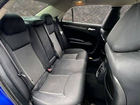 Used 2019 Chrysler 300 Touring w/ Sport Appearance Package image 24