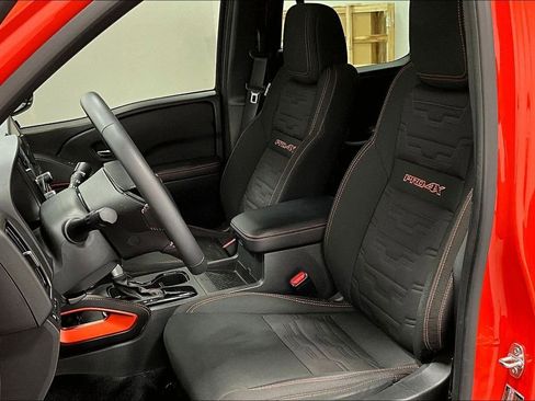 Used 2025 Nissan Frontier PRO-4X w/ Pro Convenience Package image 32