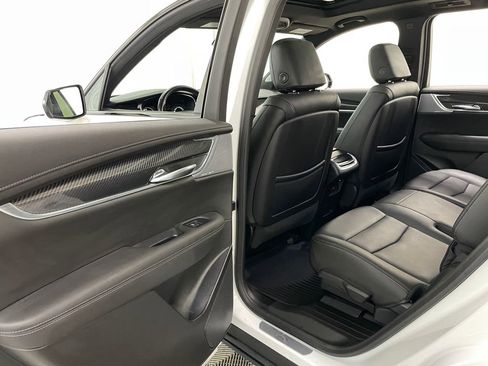 Used 2024 Cadillac XT6 Sport image 47