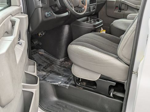 Used 2025 GMC Savana 2500 w/ Driver Convenience Package RWD image 26
