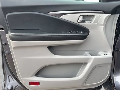 Used 2017 Honda Pilot EX-L image 16