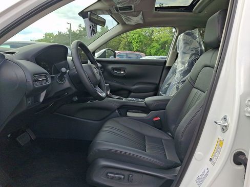New 2026 Honda HR-V EX-L image 9