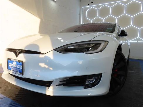 Used 2017 Tesla Model S 100D image 1