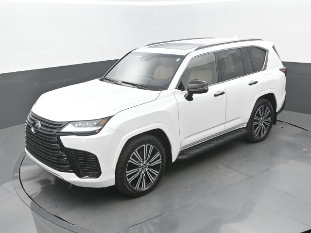 Used 2024 Lexus LX 600 4WD w/ Appearance Package image 30