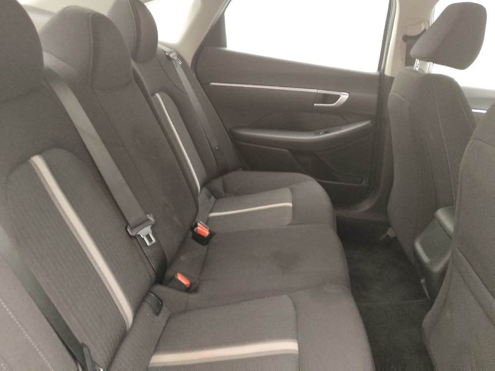 Used 2023 Hyundai Sonata SE w/ Preferred Accessory Package FWD image 19