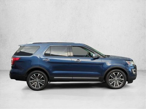 Used 2016 Ford Explorer Platinum AWD/4WD image 4