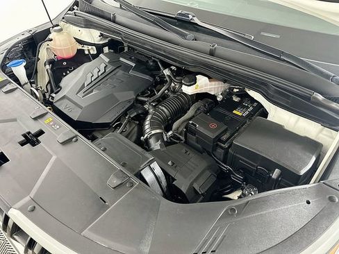 Used 2023 Kia Carnival LX FWD image 29