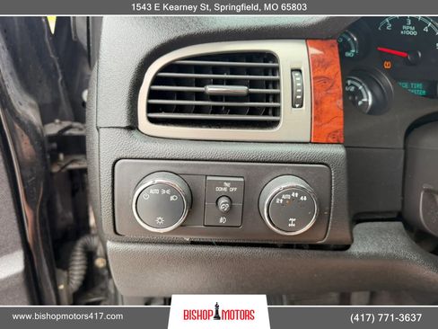 Used 2013 Chevrolet Tahoe LTZ AWD/4WD image 19