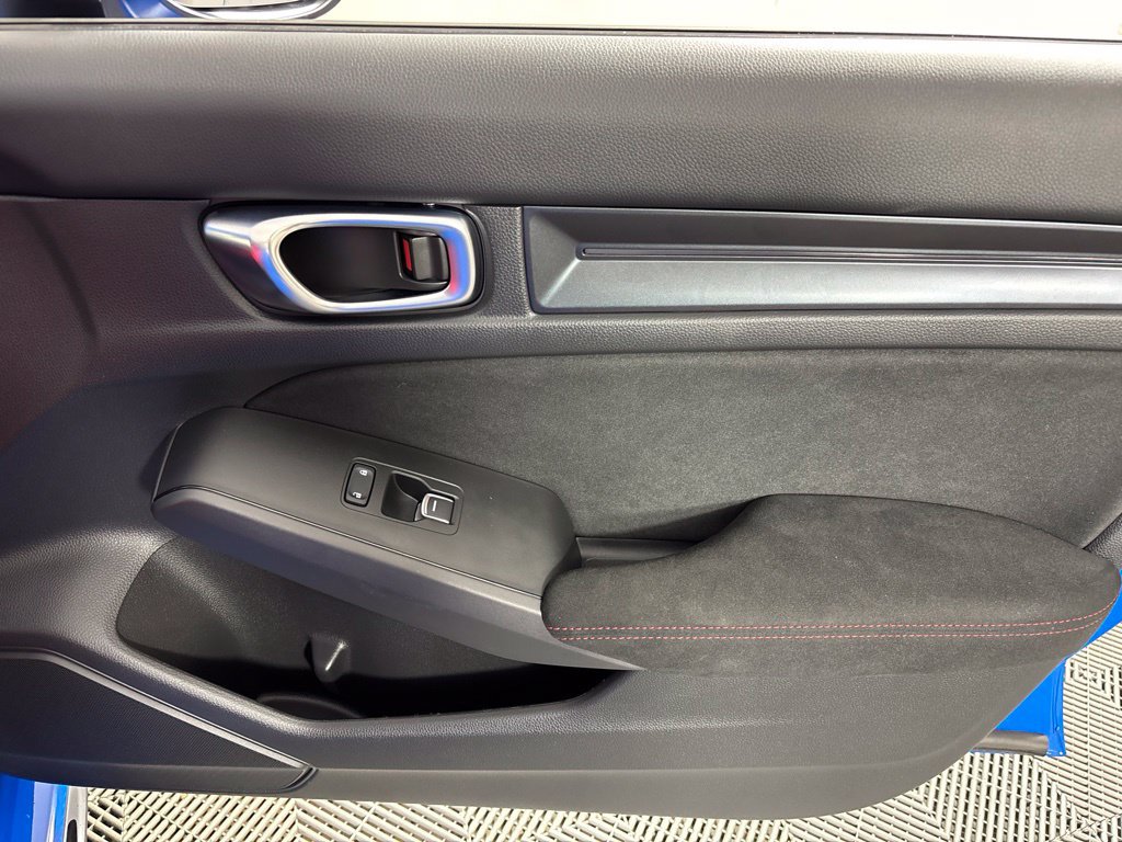 Used 2025 Honda Civic Type R image 9