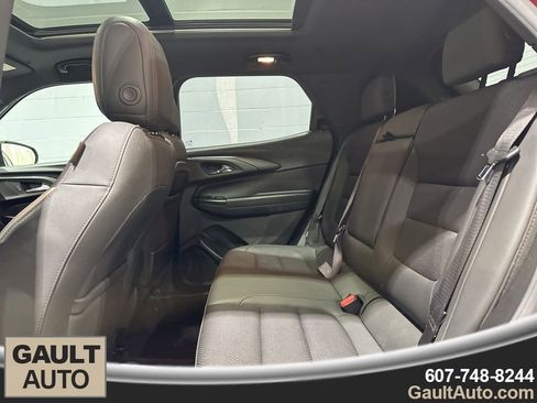 Used 2021 Chevrolet TrailBlazer RS w/ Sun and Liftgate Package image 14
