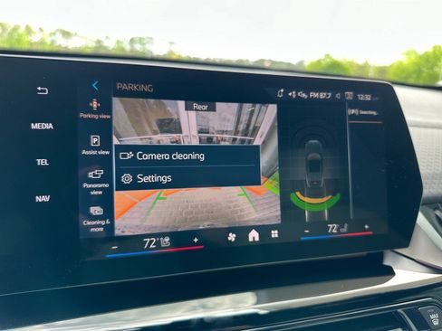 New 2026 BMW X2 xDrive28i w/ Convenience Package image 34