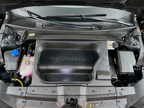 Used 2024 Hyundai Ioniq 6 SEL image 32