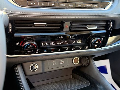 Used 2023 Nissan Rogue SL w/ SL Premium Package image 22