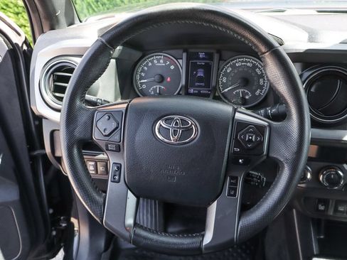 Used 2019 Toyota Tacoma TRD Pro AWD/4WD image 25