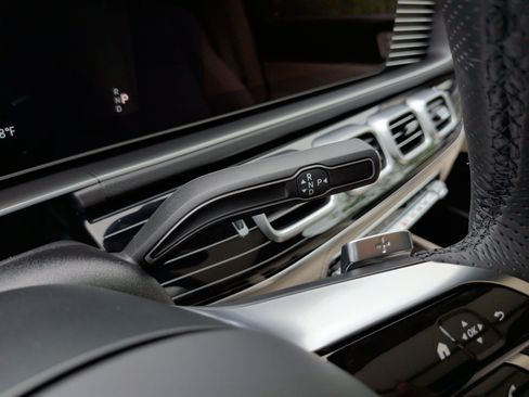 Used 2026 Mercedes-Benz GLS 450 4MATIC image 22