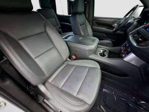 Used 2023 Chevrolet Tahoe Z71 w/ Z71 Off-Road Package AWD/4WD image 16