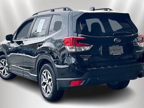Certified 2023 Subaru Forester Premium image 4