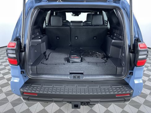 Used 2025 Toyota 4Runner TRD Off-Road Premium w/ Tow Technology Package AWD/4WD image 25