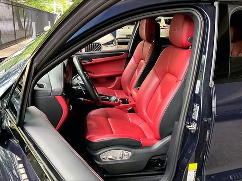 Used 2023 Porsche Macan GTS AWD/4WD image 8