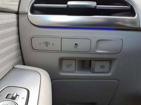 Certified 2023 Hyundai Palisade Calligraphy image 17