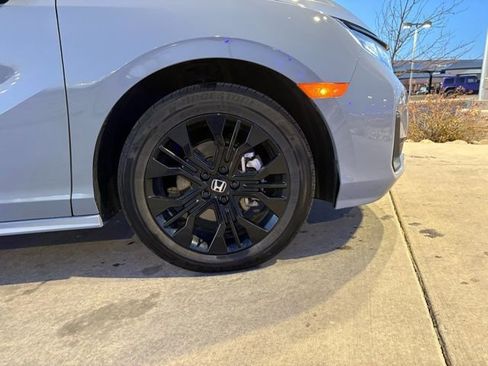 Used 2025 Honda Odyssey Sport-L image 9