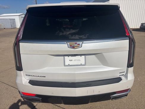 Certified 2023 Cadillac Escalade Premium Luxury Platinum image 11