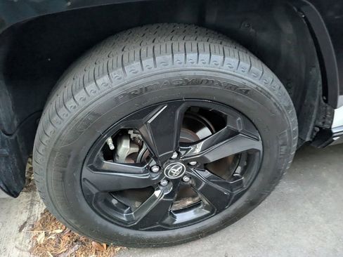 Used 2019 Toyota RAV4 XSE image 9