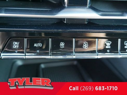New 2026 Chevrolet Traverse LT w/ Midnight/Sport Edition AWD/4WD image 31
