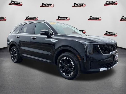 Used 2025 Kia Sorento S AWD/4WD image 3
