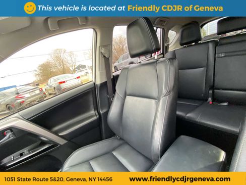 Used 2018 Toyota RAV4 Limited w/ Advanced Technology Package image 11