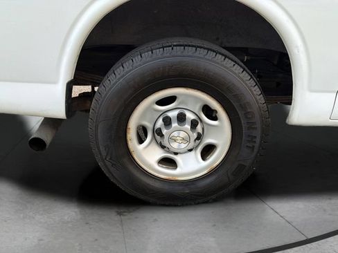 Certified 2021 Chevrolet Express 2500 RWD image 31