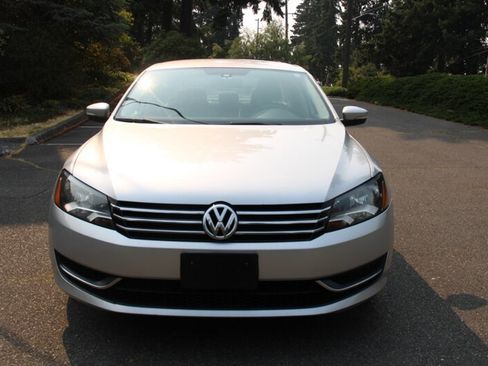 Used 2014 Volkswagen Passat 2.5 S FWD image 9