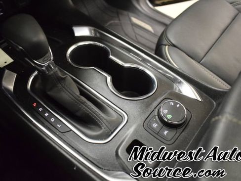 Used 2023 Chevrolet Traverse Premier w/ Redline Edition image 16