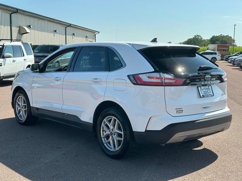 Used 2024 Ford Edge SEL AWD/4WD image 5