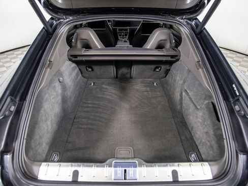 Used 2018 Porsche Panamera Turbo S Executive image 9