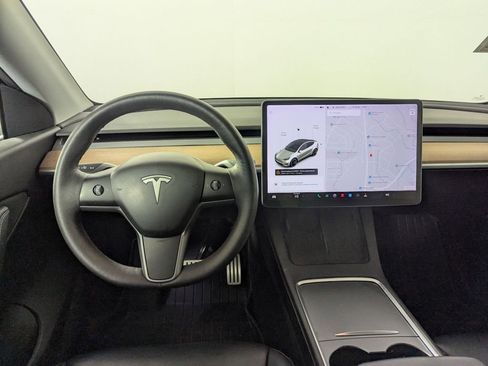 Used 2022 Tesla Model Y Performance image 8