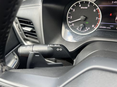 Certified 2025 Nissan Rogue SV AWD/4WD image 11
