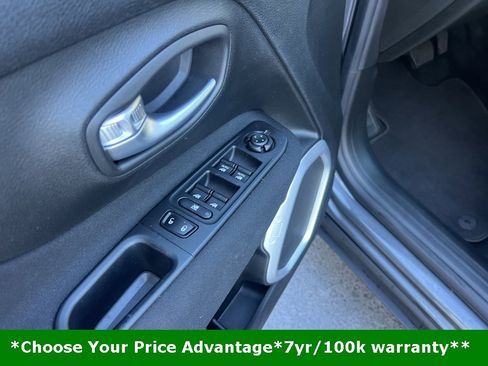 Certified 2021 Jeep Renegade Latitude image 31