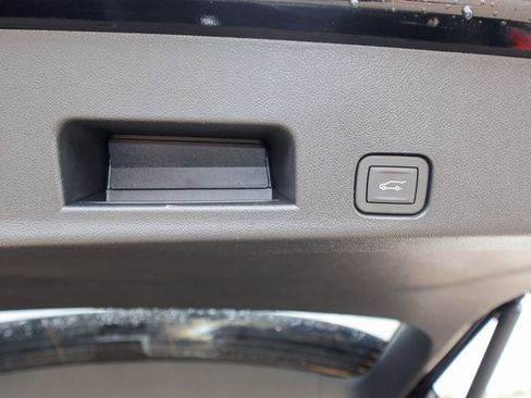 New 2026 GMC Acadia Denali Ultimate w/ LPO, Floor Liner Package image 6