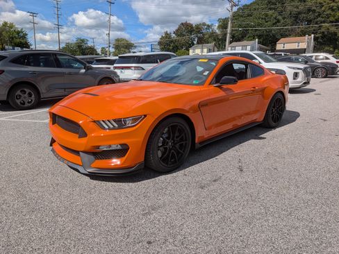 Certified 2020 Ford Mustang Shelby GT350 w/ Technology Package image 2