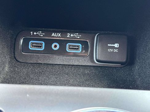 Used 2019 Jeep Grand Cherokee Altitude AWD/4WD image 25