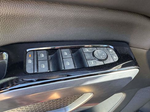 Used 2023 Nissan Pathfinder SL w/ SL Premium Package AWD/4WD image 34